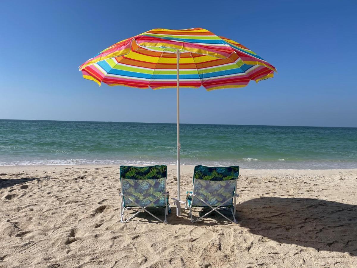 Beachfront Paradise Just Minutes From Dubai Adschman Exterior foto