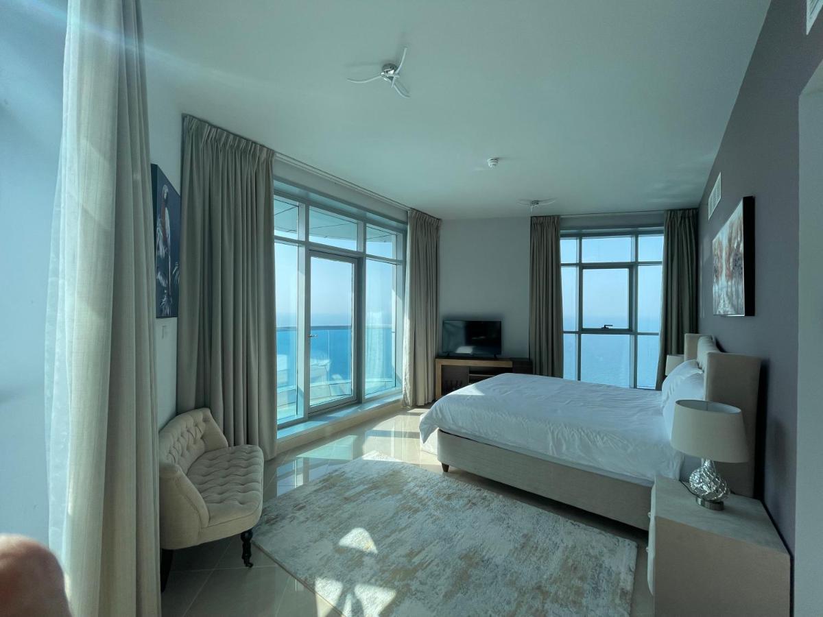 Beachfront Paradise Just Minutes From Dubai Adschman Exterior foto