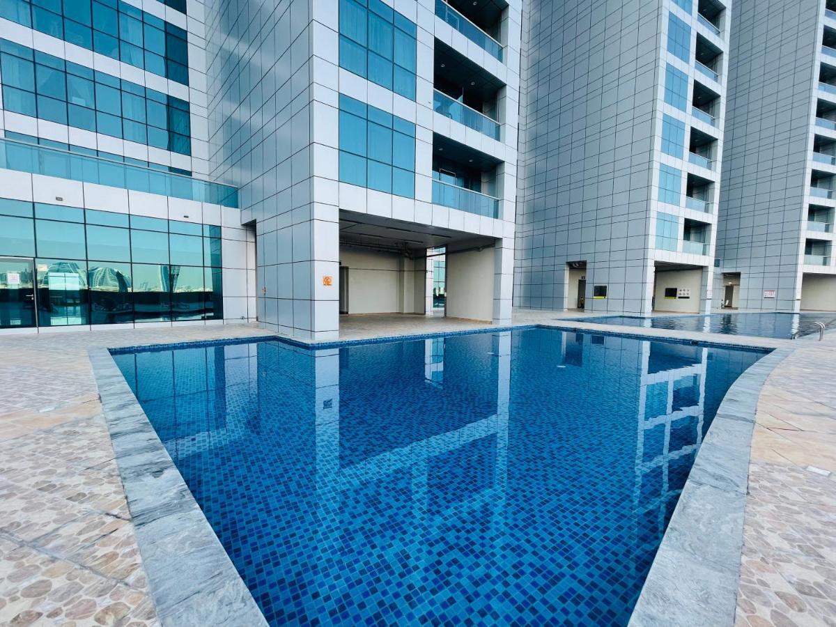 Beachfront Paradise Just Minutes From Dubai Adschman Exterior foto