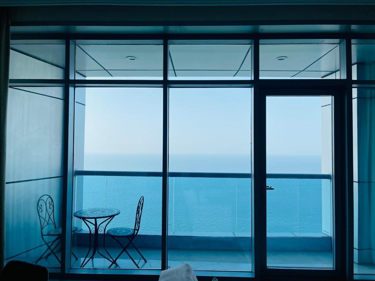Beachfront Paradise Just Minutes From Dubai Adschman Exterior foto