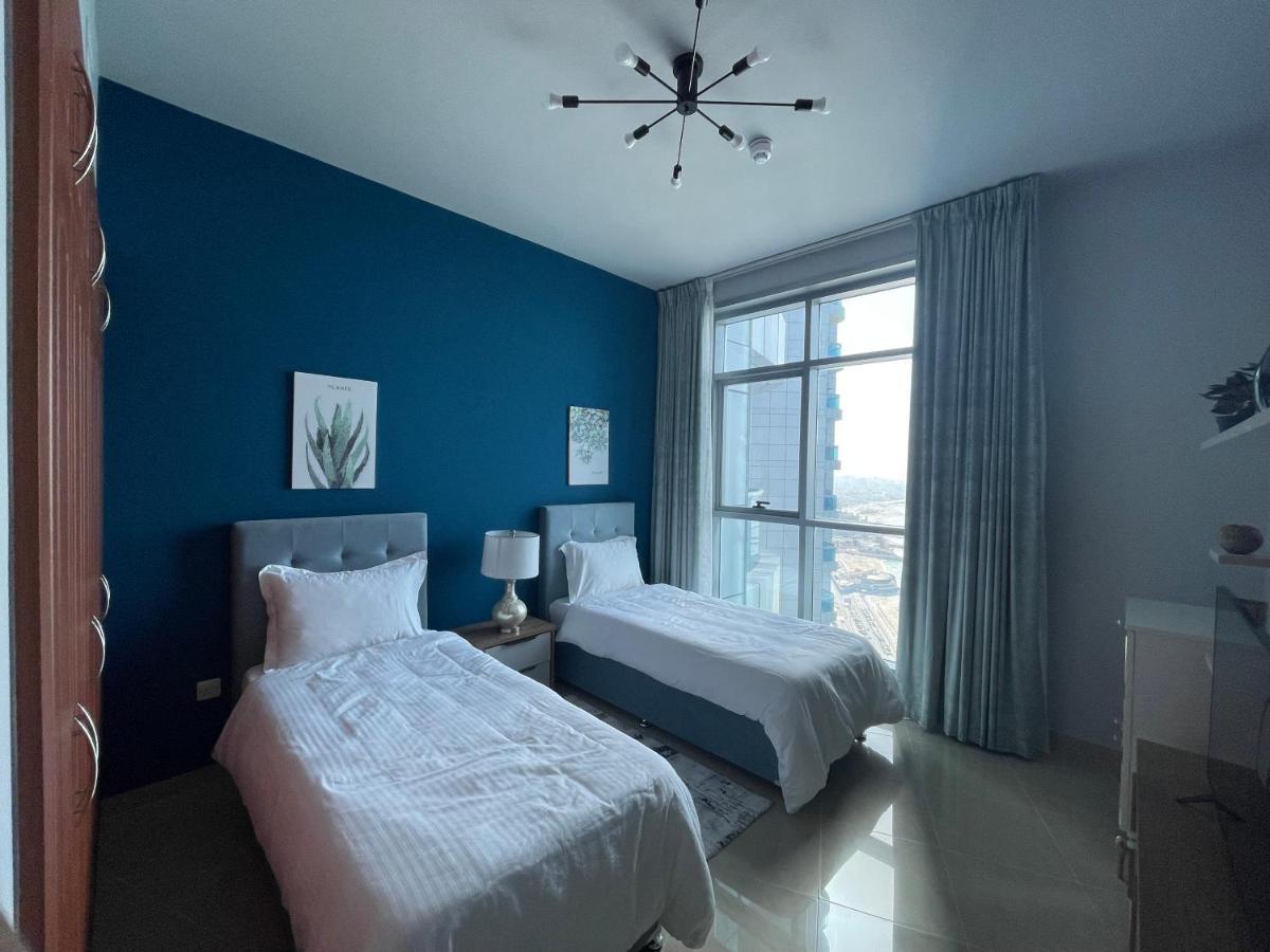 Beachfront Paradise Just Minutes From Dubai Adschman Exterior foto